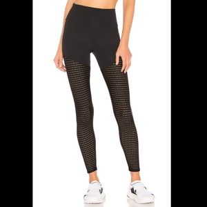 NWT Onzie High Rise Midi Half and Half Peep legging. Size XS